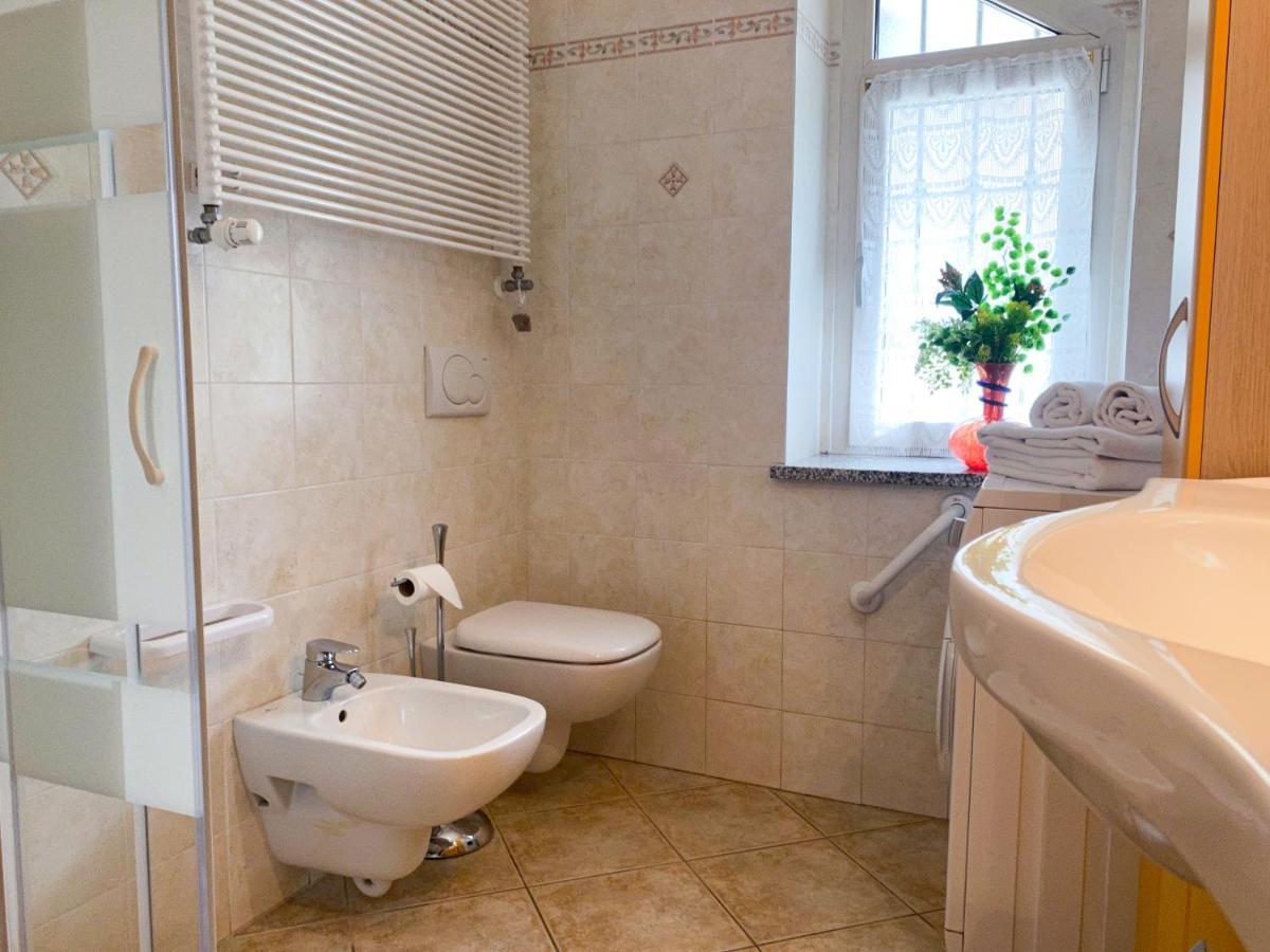 Sunny House Apartment Diano d'Alba Ngoại thất bức ảnh